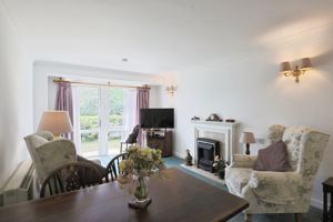 LIVING ROOM- click for photo gallery